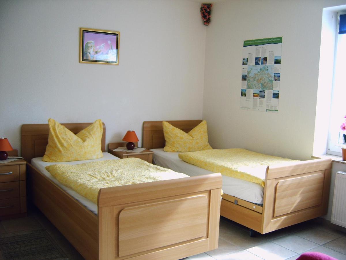 Ferienwohnungen "Marie" Mit Terrassen, Inclusive Park- Und Stellplaetze Am Haus, Mueritz-Strand Nur 700M, Altstadt 10Min, Ruhige Lage, Waren  Ngoại thất bức ảnh