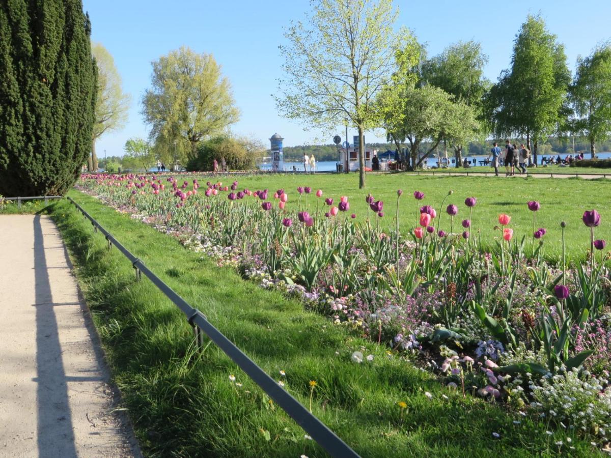 Ferienwohnungen "Marie" Mit Terrassen, Inclusive Park- Und Stellplaetze Am Haus, Mueritz-Strand Nur 700M, Altstadt 10Min, Ruhige Lage, Waren  Ngoại thất bức ảnh