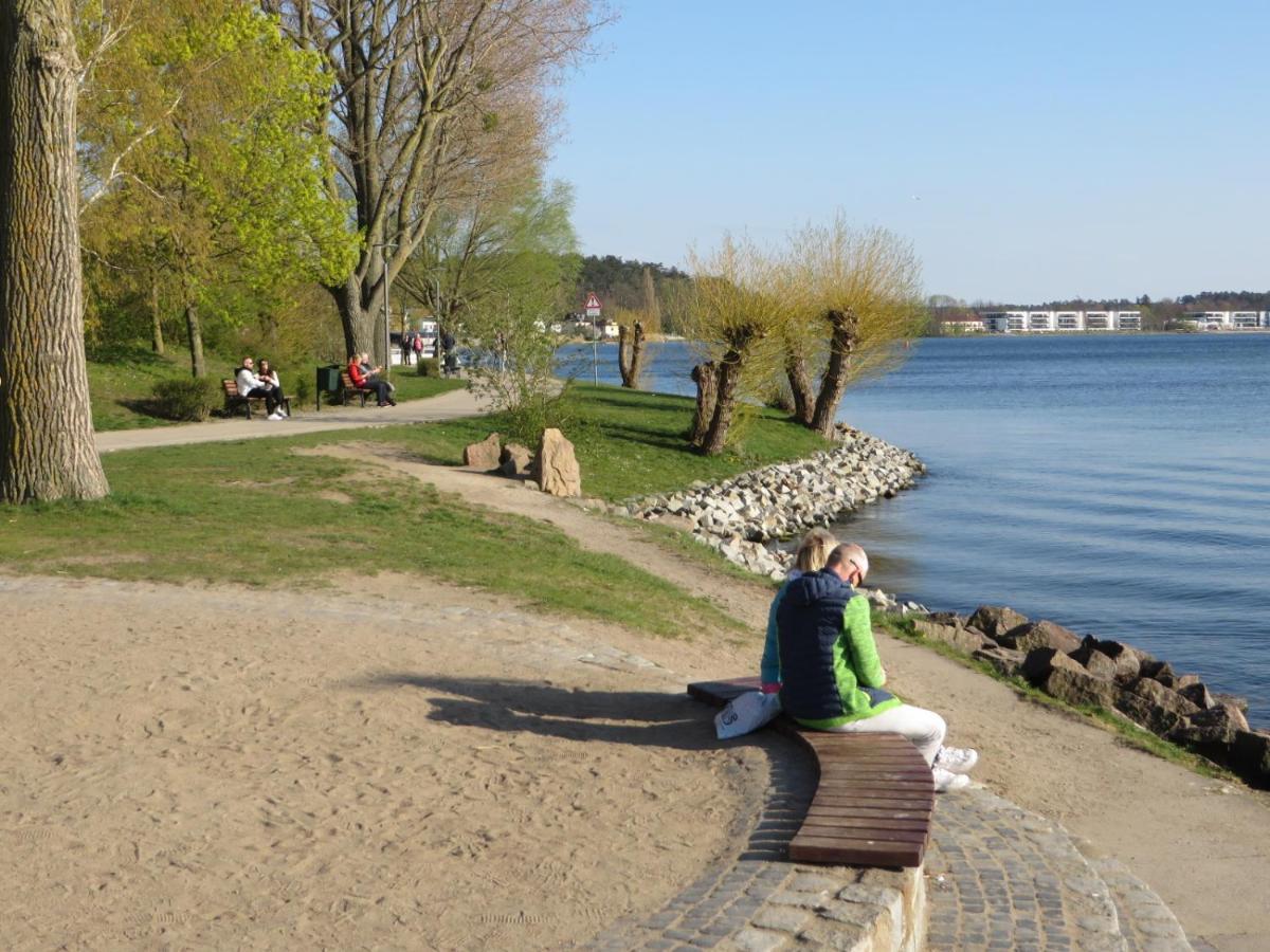 Ferienwohnungen "Marie" Mit Terrassen, Inclusive Park- Und Stellplaetze Am Haus, Mueritz-Strand Nur 700M, Altstadt 10Min, Ruhige Lage, Waren  Ngoại thất bức ảnh